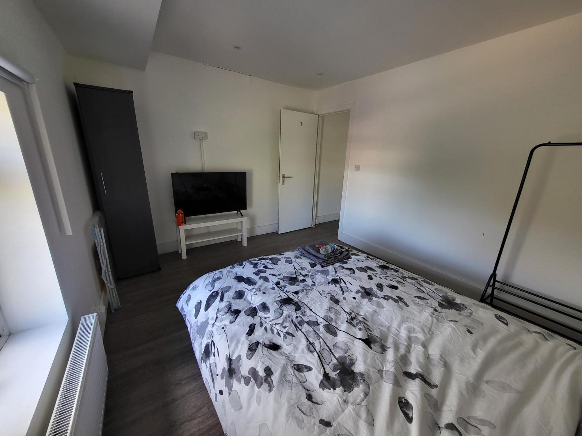 Private Room Near Central Ideal For City Explorers Londen Buitenkant foto