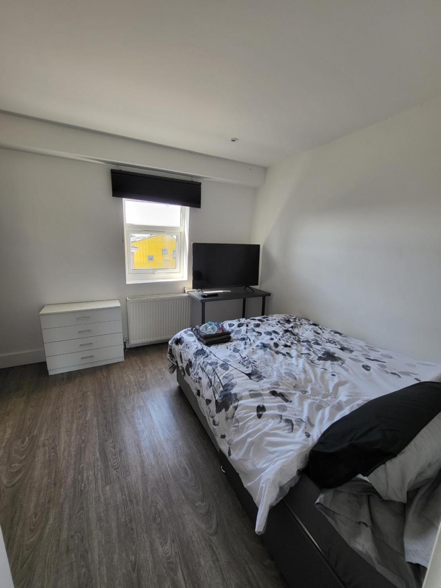 Private Room Near Central Ideal For City Explorers Londen Buitenkant foto