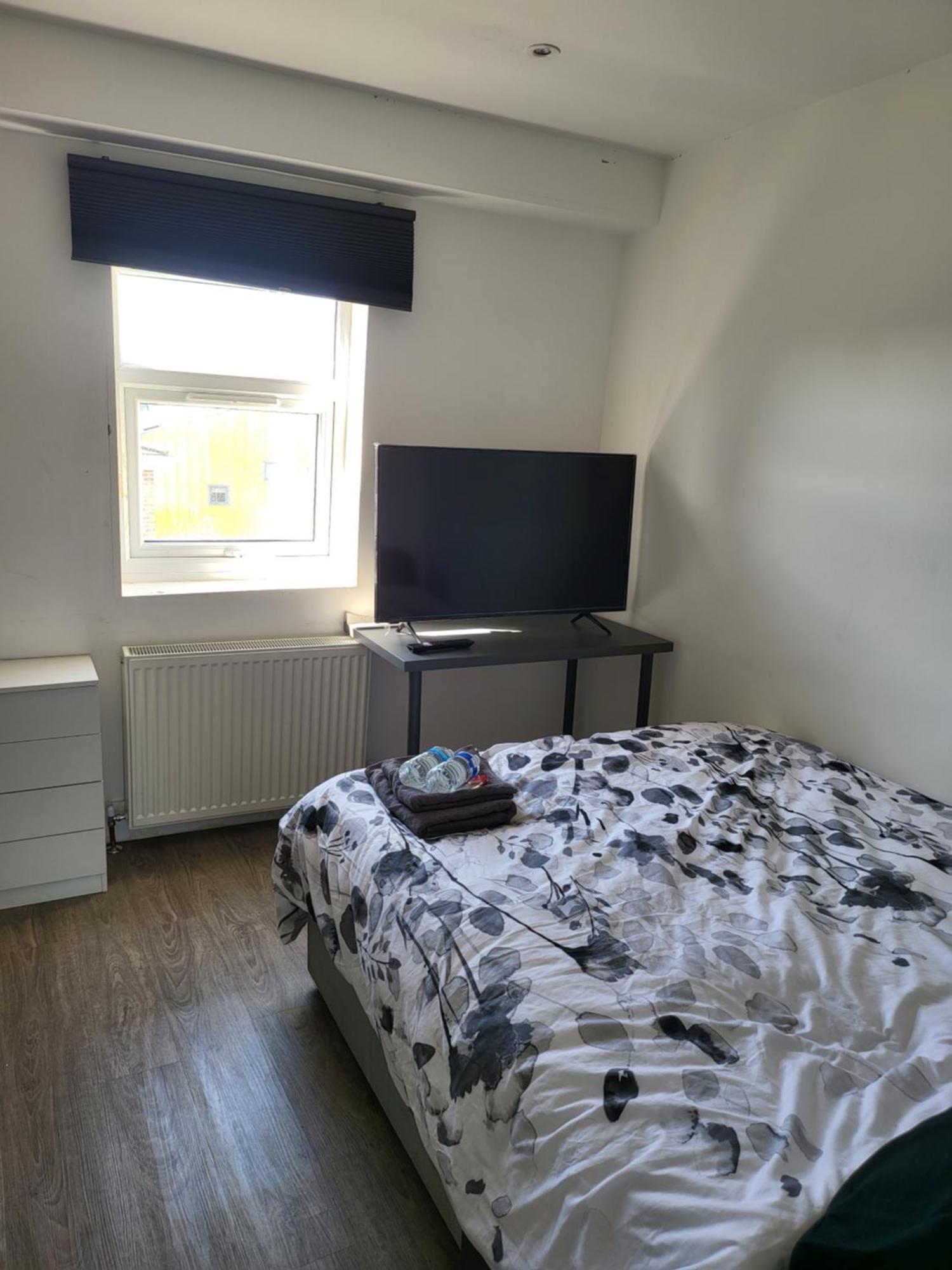 Private Room Near Central Ideal For City Explorers Londen Buitenkant foto